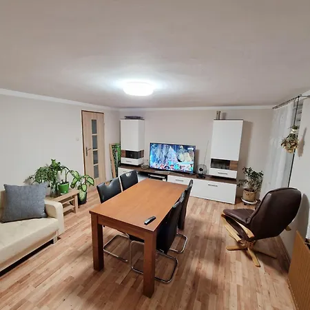 Strzyzowiec 80 Apartament *