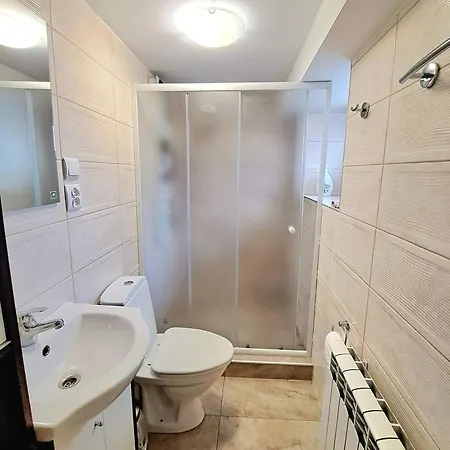 Strzyzowiec 80 * Czernica (Jelenia Gora)